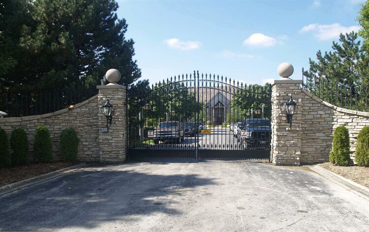 R Kelly home foreclosure