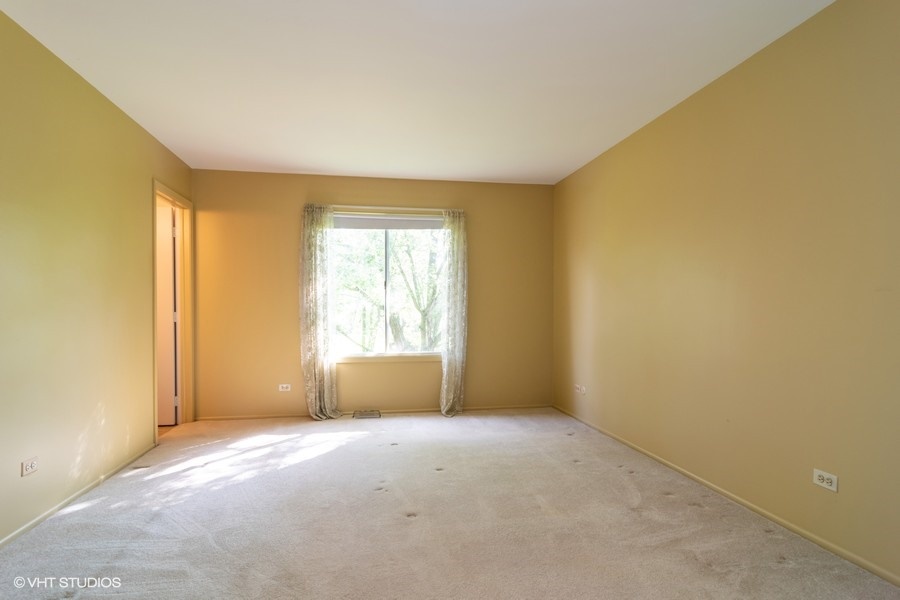 1205 Driftwood Lane, Bartlett, IL 60103 bedroom