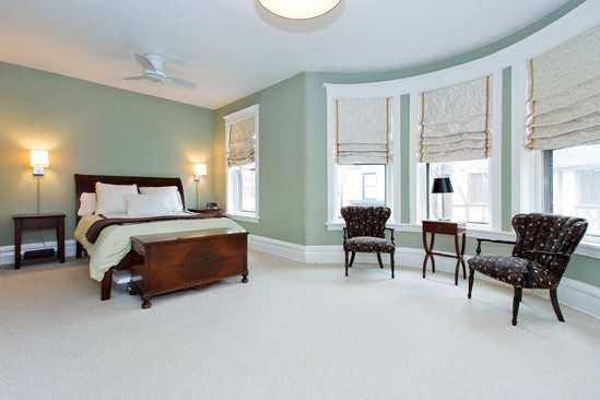 3827 N Alta Vista Terrace, Chicago, IL 60613 master bedroom