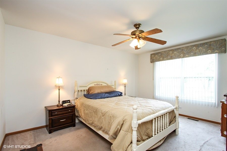 1273 Merrimack Ct, Crystal Lake, IL 60014 master bedroom