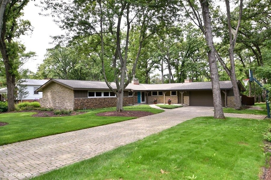 572 Forest Hill Road, Lake Forest, IL 60045 exterior